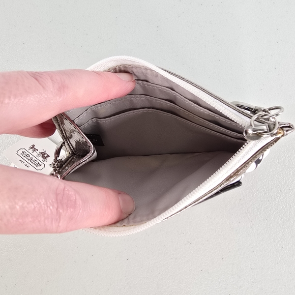 Coach Poppy Floral Graphic Medium Skinny Wristlet NWT Style 43924 - Picture 4 of 8